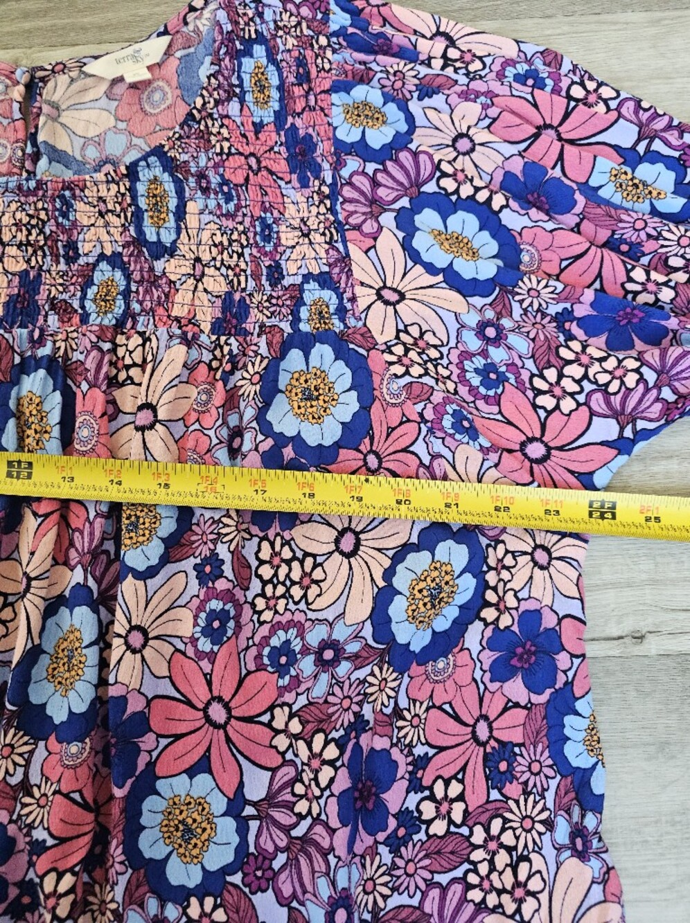 Terra & Sky Floral Smocked Top - Size 2X (20W-22W) - Picture 11 of 14